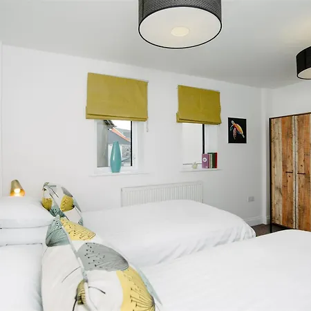 50 Bredon Court * Newquay (Cornwall)