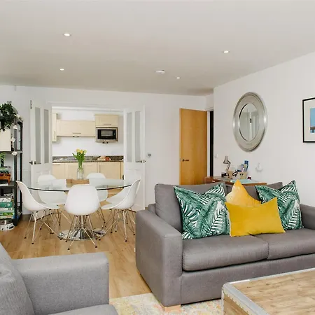 50 Bredon Court Apartment *